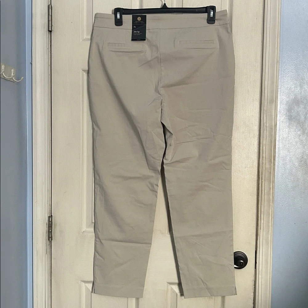 JM Collection Beige Pull-On Ankle Pants